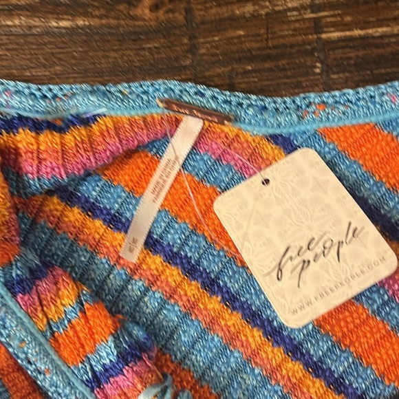 FREE PEOPLE Textured Short Sleeves Crop Sweater Striped Size Medium NWT - Picture 6 of 7